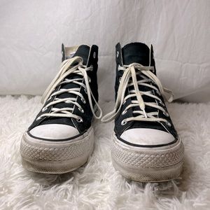 COPY - ‼️Black platform high top converse‼️